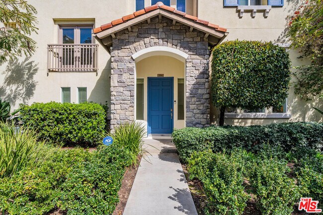 Building Photo - 5744 S Celedon Creek