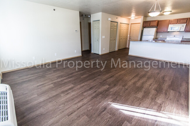 Foto del edificio - 909 Byron St