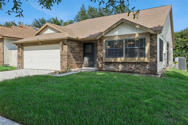 Foto del edificio - 7301 Spring Villas Cir