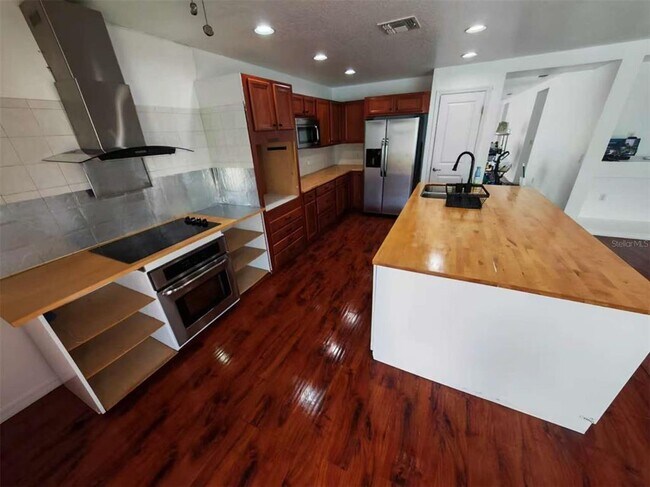 Foto del edificio - 4712 Willoughby St