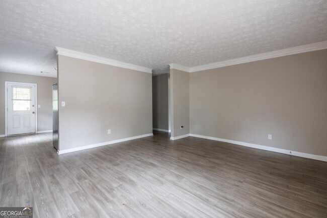 Building Photo - 467 Southern Way