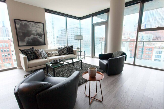 Building Photo - 619 W Randolph St