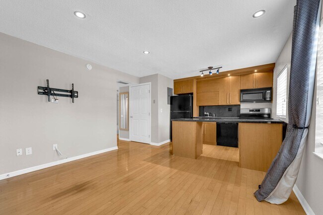 Foto del edificio - Renovated Condo in Downtown's coveted Dela...