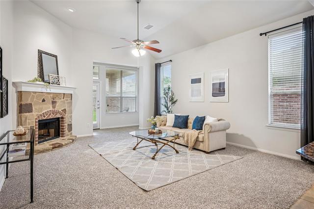 Foto del edificio - 5024 Birchwood Dr