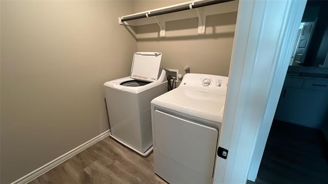 Foto del edificio - 825 Blossom Ln