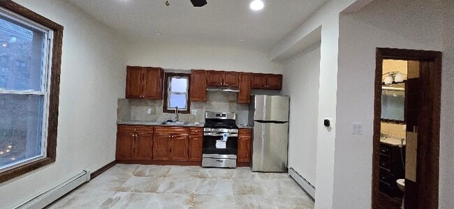 Foto del edificio - 400 E 7th St