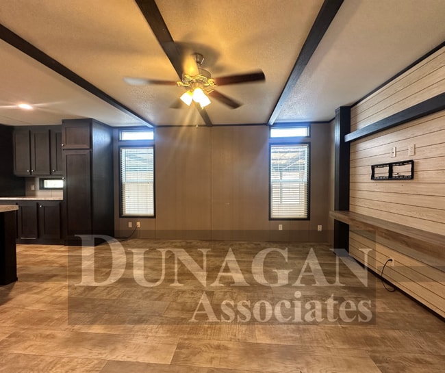 Building Photo - Spacious 3 Bedroom, 2 Bath Mobile Home wit...