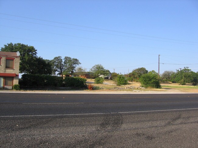 Building Photo - 1307 Mineral Wells Hwy