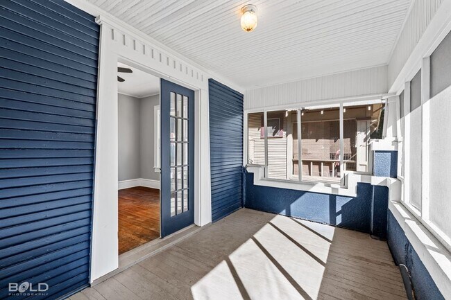 Building Photo - Half off the first Full Months rent! Updat...