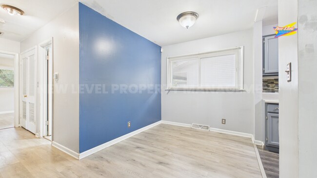 Foto del edificio - 6040 Hartford Dr