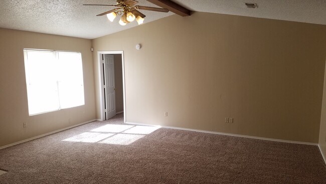 Building Photo - Beautiful House Located Near South Plains ...