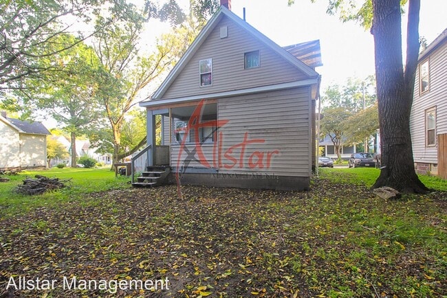 Building Photo - 1 br, 1 bath House - 225 Gates Avenue, down