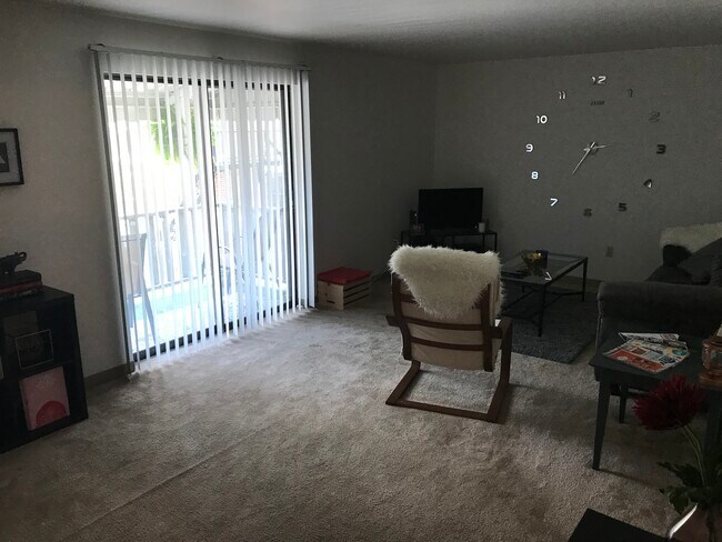 DECK OFF OF LIVING ROOM - 158 Virginia Ave