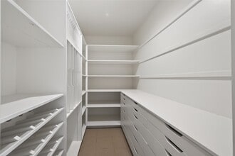 Building Photo - 2016 Main St