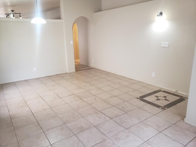 Foto del edificio - 2605 Silver Star Dr SW