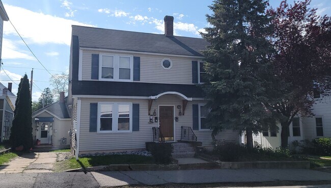Building Photo - Alsace St #204 Manchester NH