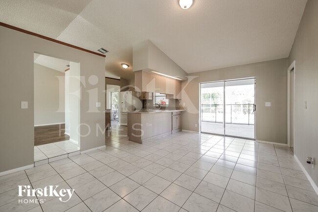 Building Photo - 1358 Abalom St