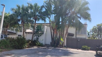 Building Photo - 10960 SW 71st St