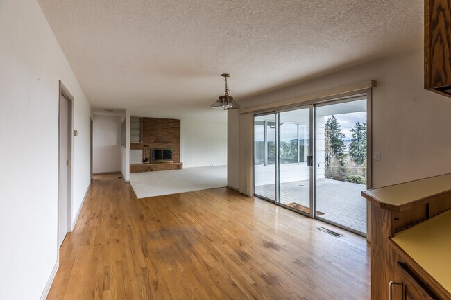 Foto del edificio - 61269 Columbia River Hwy
