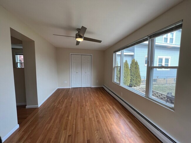 Foto del edificio - 4334 N Newcastle Ave