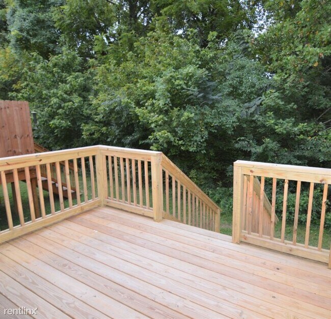 Building Photo - 3 br, 2.5 bath Townhome - 108 Noel Cove Cir