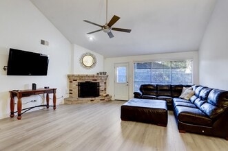 Building Photo - 6819 Yardley Dr