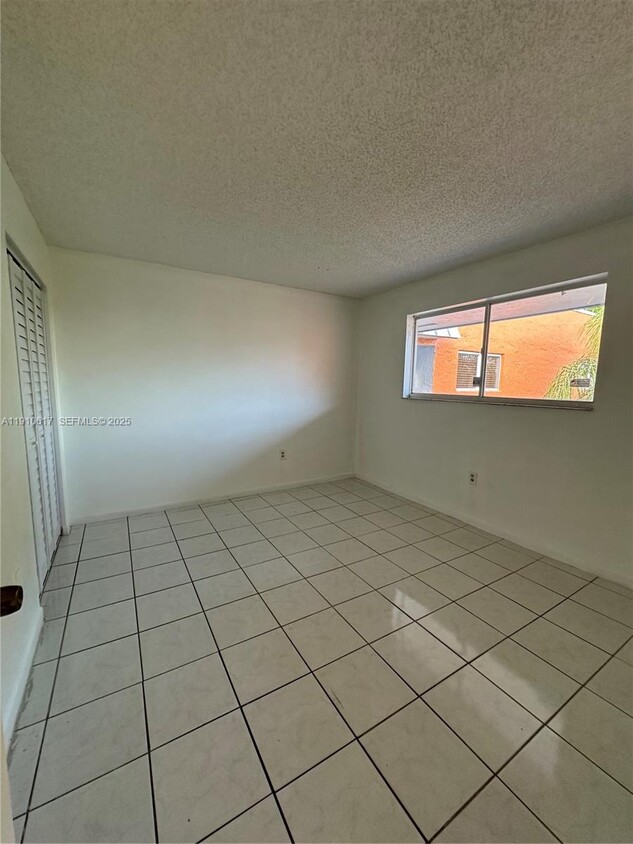 Building Photo - 305 SW 200th St