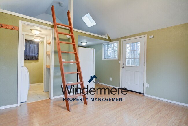 Foto del edificio - 1 Bed 1 Bath House in Rolling Hills