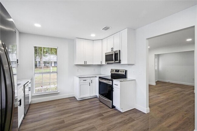 Foto del edificio - 7328 Janita Dr