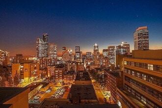 Building Photo - 1105 Spring St