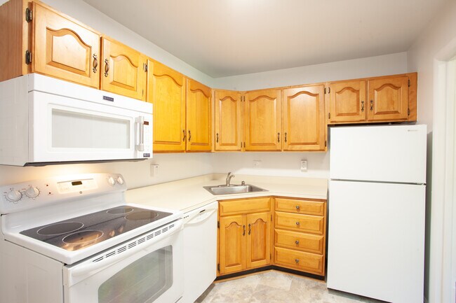Building Photo - 230 Crocker Dr