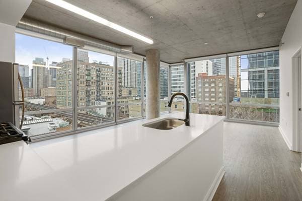 Building Photo - 1453 S State St