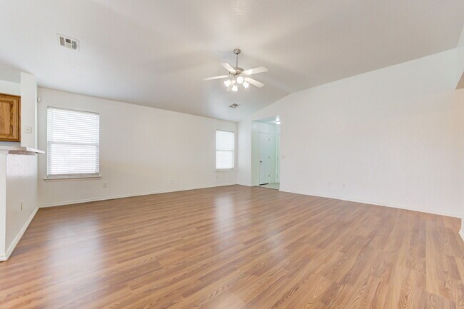 Foto del edificio - 2813 Edgemere Dr