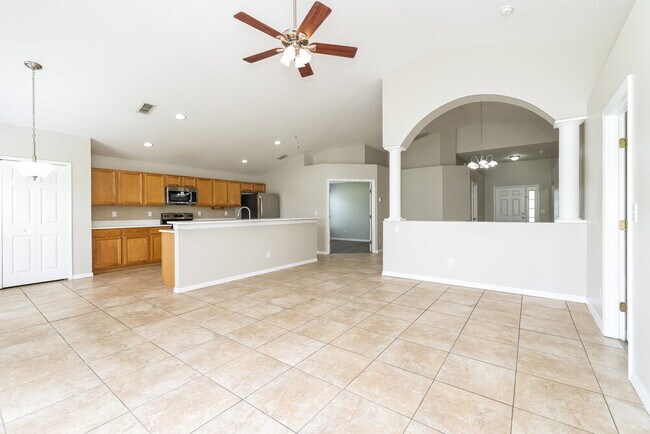 Foto del edificio - 4640 Sandhurst St