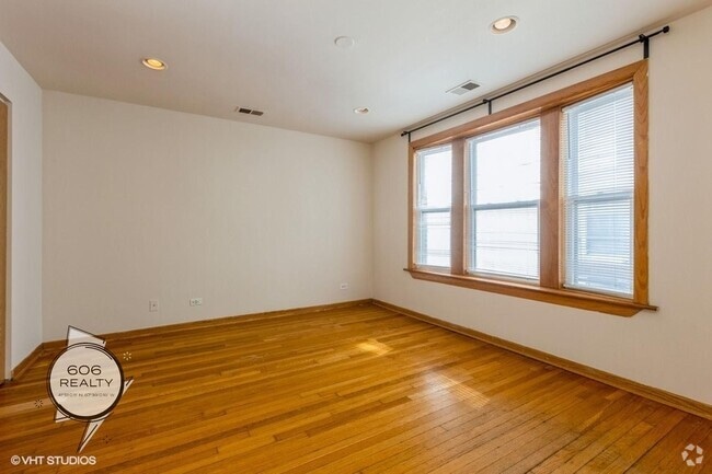 Building Photo - 2722 N Kimball Ave