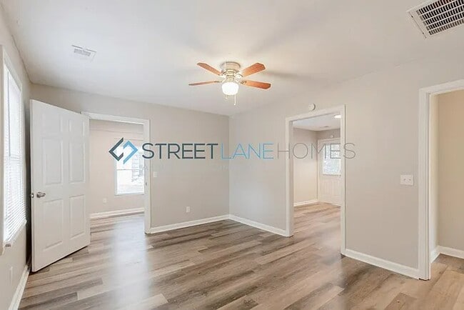 Building Photo - 108 Parkway Dr