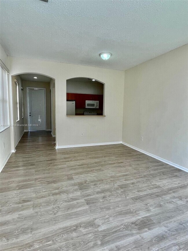 Foto del edificio - 4278 NE 10th Ct