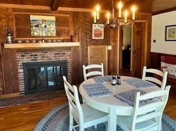 Building Photo - 5 Lands End Ln