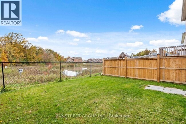 Building Photo - 7735 Shadbush Ln