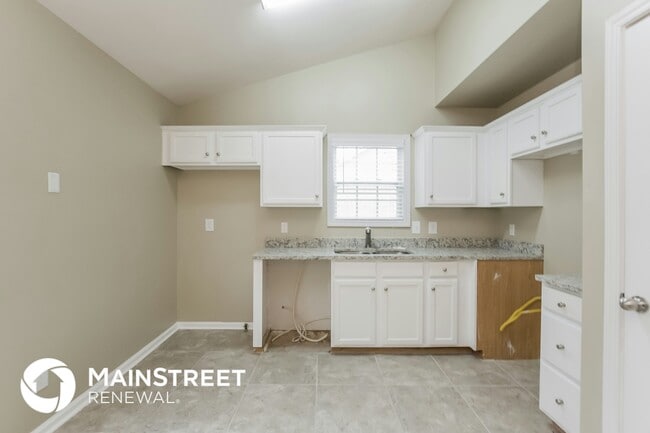 Building Photo - 6403 Harvester Cir