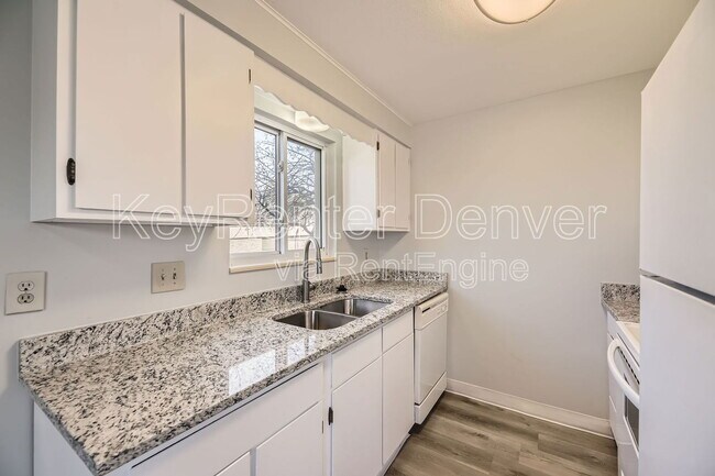 Foto del edificio - 1280 Zephyr St