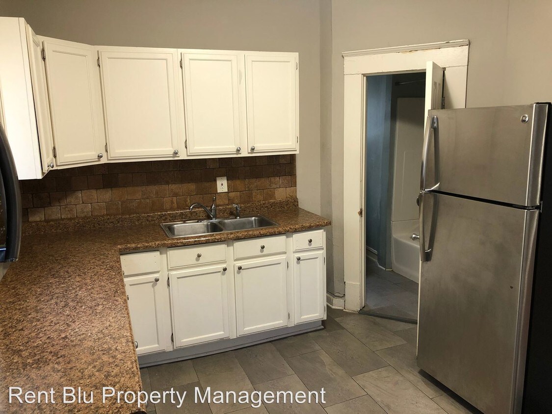 Foto principal - 830 Alpine Ave NW