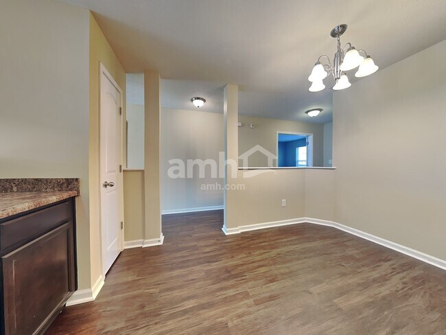 Building Photo - 4052 Presidio Cir