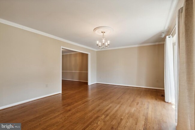 Foto del edificio - 25 Whittingham Cir