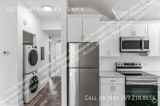 Building Photo - 302 Stuart Ave