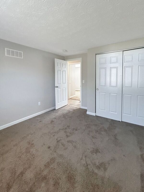Building Photo - 1591 Red Leaf Ln