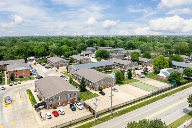 1600 W Bradley Ave - Westgate Apartments