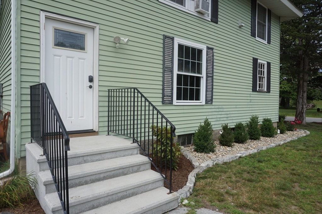 Primary Photo - 64 Mill St