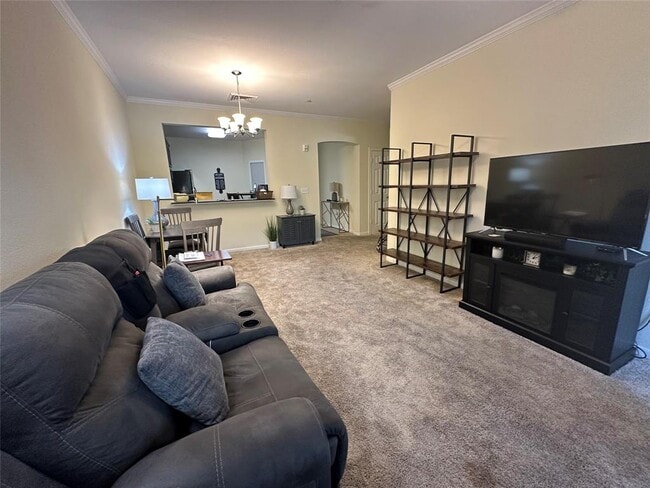 Building Photo - 2815 Kings Crossing Dr