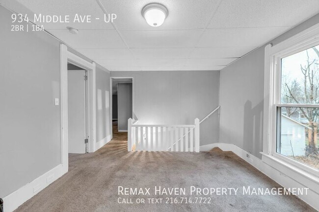 Foto del edificio - 934 Middle Ave Ste UP,Elyria- 2 bedroom, 1...